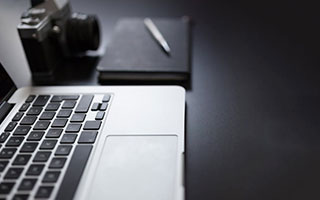 九游体育比分直播、实时比分网、足球比分、篮球比分、电竞比分、九游体育战绩查询-JDG春游Vlog：春光明媚适宜遛弯聊天，更适宜草丛蹲人